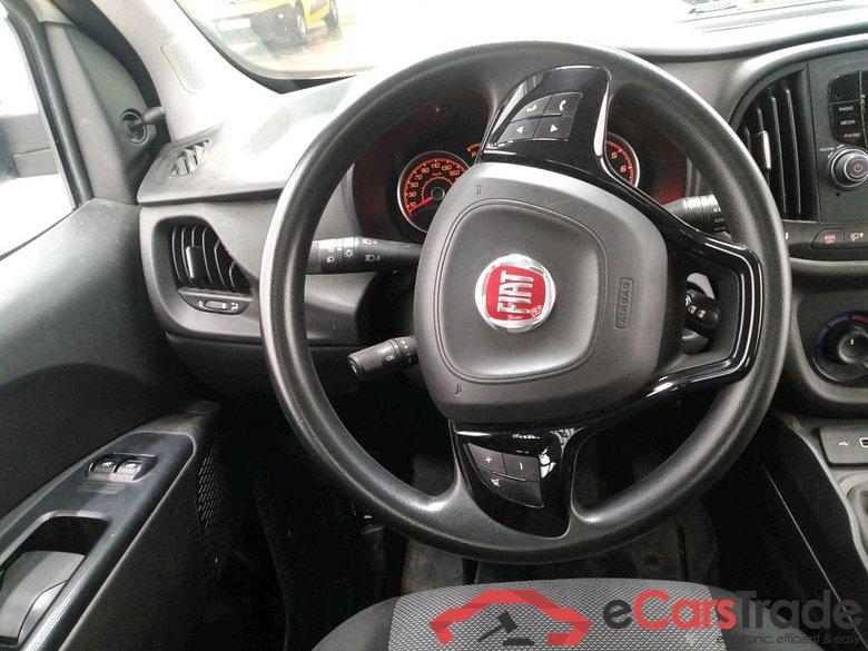 FIAT Doblò Cargo / 2015 / 2P / Plateau Maxi 1.6 Mjet 105 Work Up Business #5