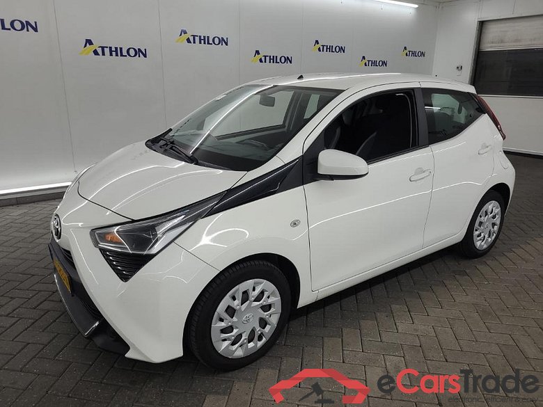 TOYOTA Aygo 1.0 VVT-i x-play 5D 53kW