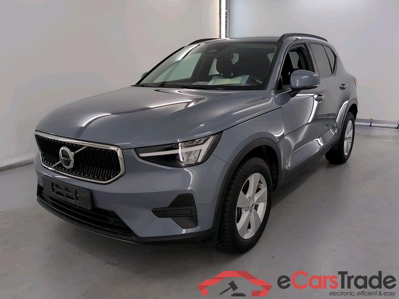 VOLVO XC40 2.0 B3 MHEV ESSENTIAL DCT #1
