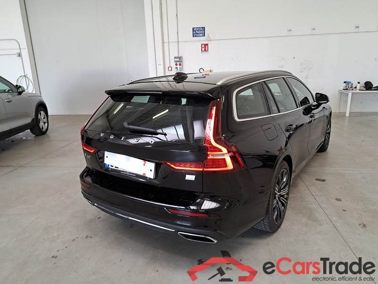VOLVO V60 / 2019 / 5P / STATION WAGON T6 PLUG-IN AWD AUTOM.INSCR.EXPR. #2