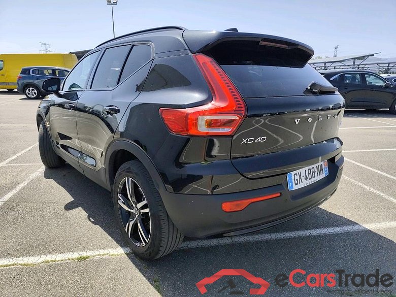 VOLVO XC40 / 2022 / 5P / SUV B4 197 DCT 7 Plus #2