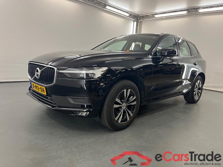 VOLVO XC60 2.0 B5 Momentum Exclusive #1