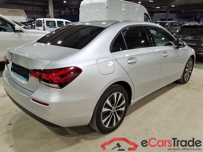 MERCEDES-BENZ A-CLASS LIMOUSINE 1.3 A 250 E BUSINESS SOLUTION DCT #4