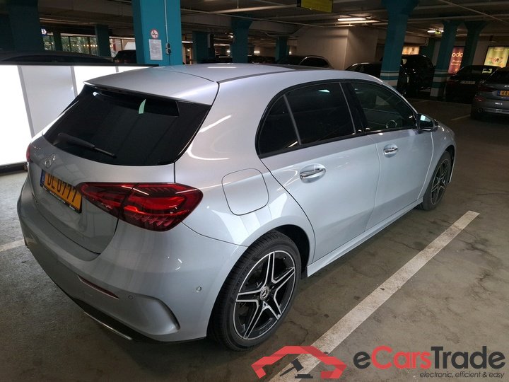Mercedes A 250e Facelift Plug-In Hybrid AMG Night Aut. Pano LED-Xenon Head-Up Widescreen Ambient Burmester Navi 1/2 Sport-Leather-Alcantara KeylessGo Camera Klima PDC ... #3