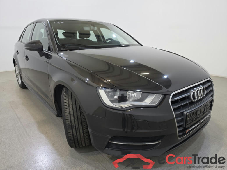 Audi A3 1.6 TDi Navi Klima PDC ... #3