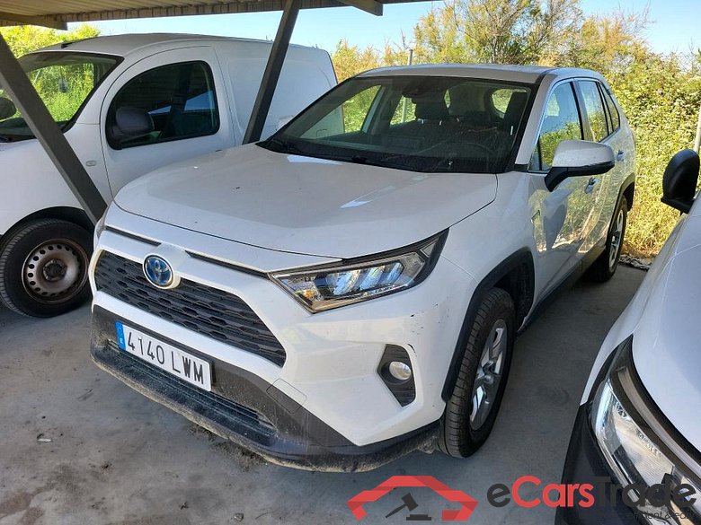TOYOTA Rav4 / 2018 / 5P / todoterreno 2.5l 220H Business 4WD ** SIN BATERIA**