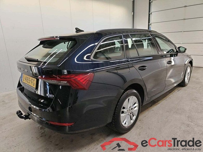 SKODA Octavia Combi 1.0 TSI Bns Edition #2