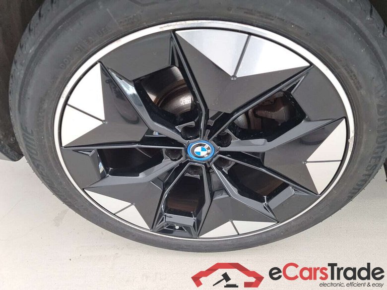 BMW IX3 #4