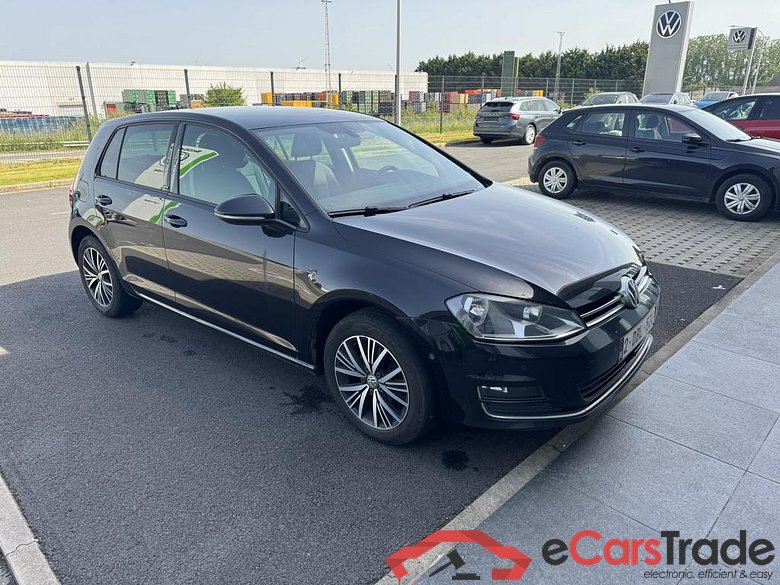 VOLKSWAGEN Golf VII Golf Comfortline 1.6 TDI BlueMotion Technology 81 kW (110 ch) 5 vitesses manuel #1