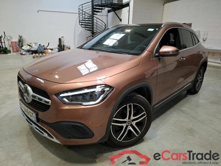Mercedes GLA 250e Plug-In Hybrid Aut. Pano LED-MultiBeam Widescreen Ambient Navi 1/2 Sport-Leather KeylessGo Camera Klima PDC ...