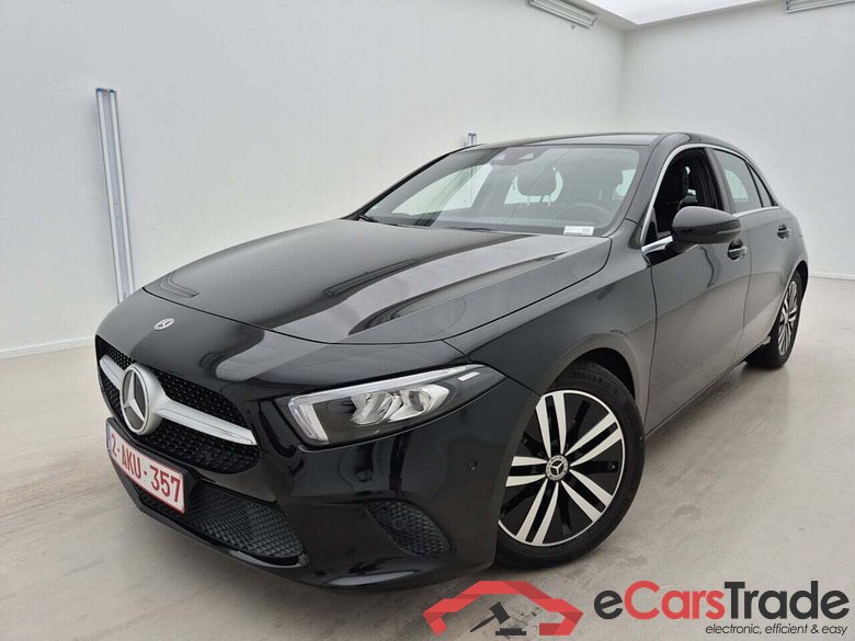 MERCEDES-BENZ A-KLASSE 2.0 180 D STYLE 8G-DCT