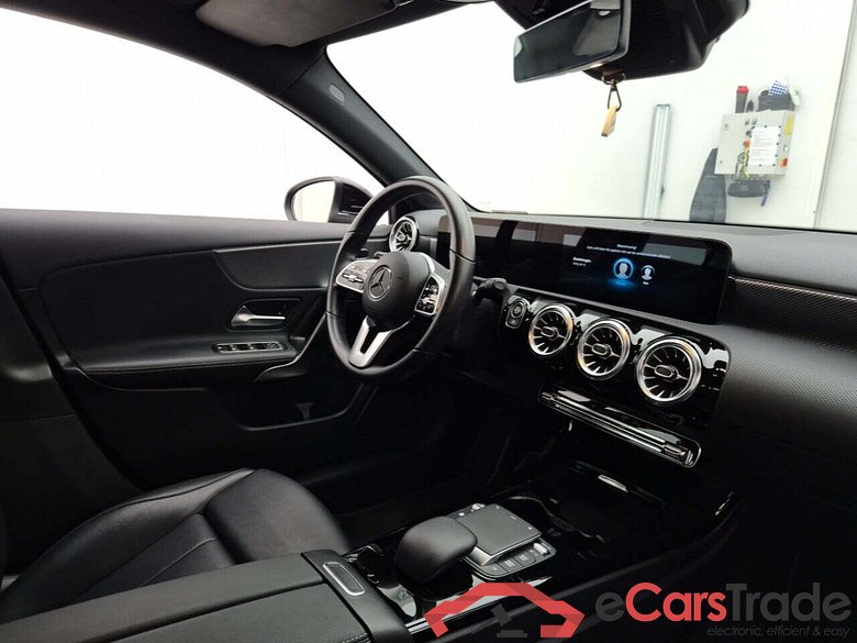 MERCEDES-BENZ A-KLASSE 2.0 180 D STYLE 8G-DCT #3