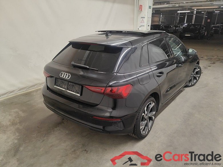 Audi A3 Sportback 1.4 40 TFSI e Advanced 5d #2