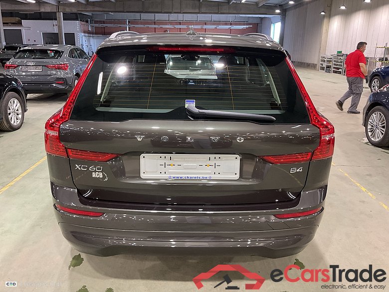 VOLVO XC60 2.0 B4 D MHEV MOMENTUM PRO AUTO #5