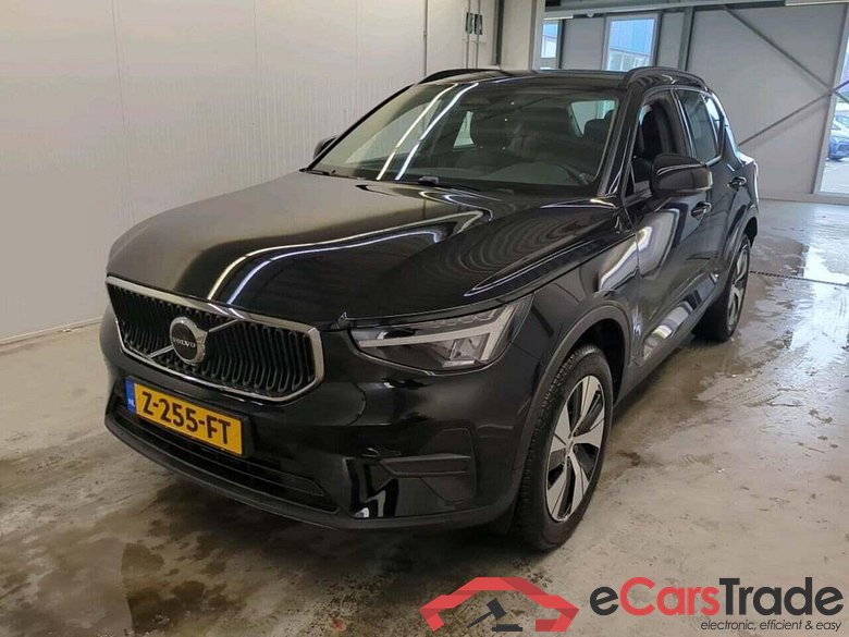 VOLVO XC40 2.0 B3 Essential