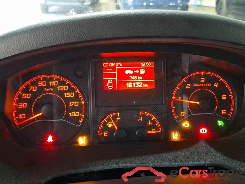 PEUGEOT BOXER / 2014 / 4P / FURGONE 330 L1H1 2.2 BLUEHDI 120CV SeS #4