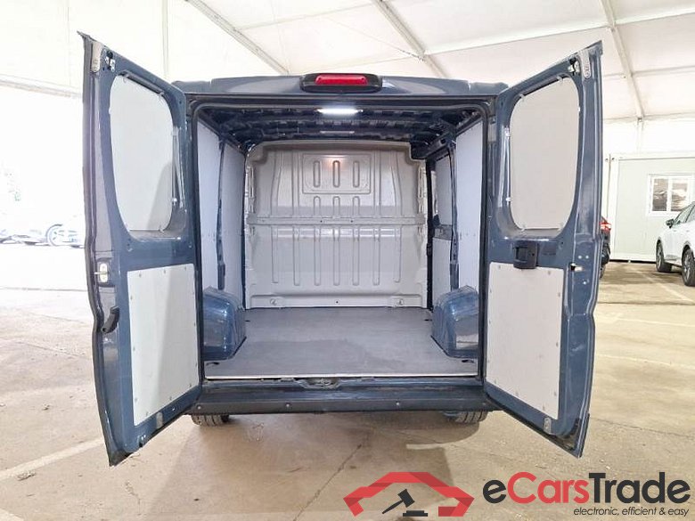 PEUGEOT BOXER / 2014 / 4P / FURGONE 330 L1H1 2.2 BLUEHDI 120CV SeS #5