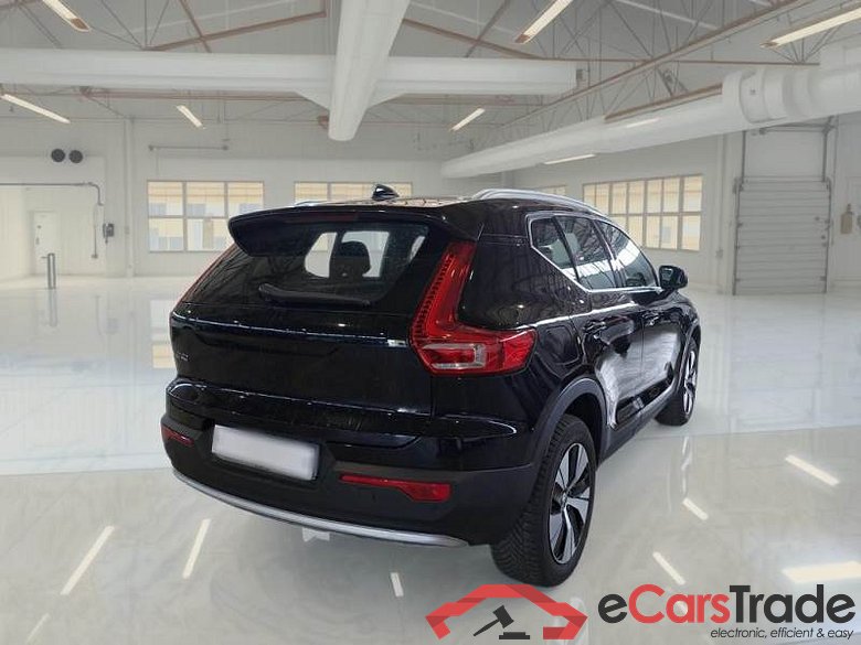 VOLVO XC40 / 2021 / 5P / SUV T5 RECHARGE PLUG-IN AUTO CORE #2