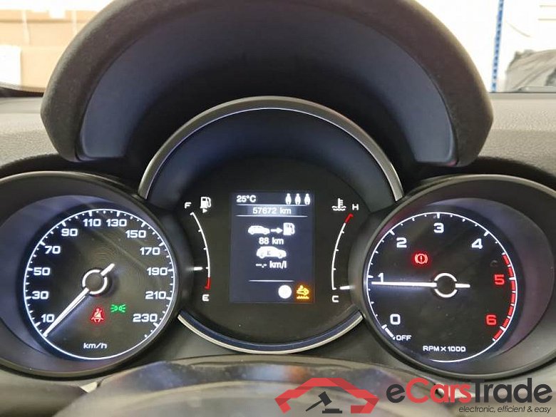 FIAT 500X / 2018 / 5P / CROSSOVER 1.3 MJET 95CV E6D CONNECT #4