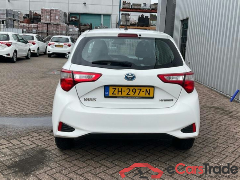 TOYOTA YARIS 1.5vvti hybrid active 74kW cvt aut #4