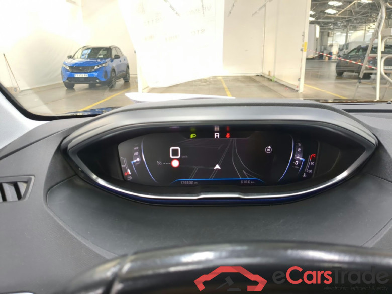PEUGEOT 3008 / 2020 / 5P / SUV BlueHDi 130 S&S EAT8 Active Pack #6