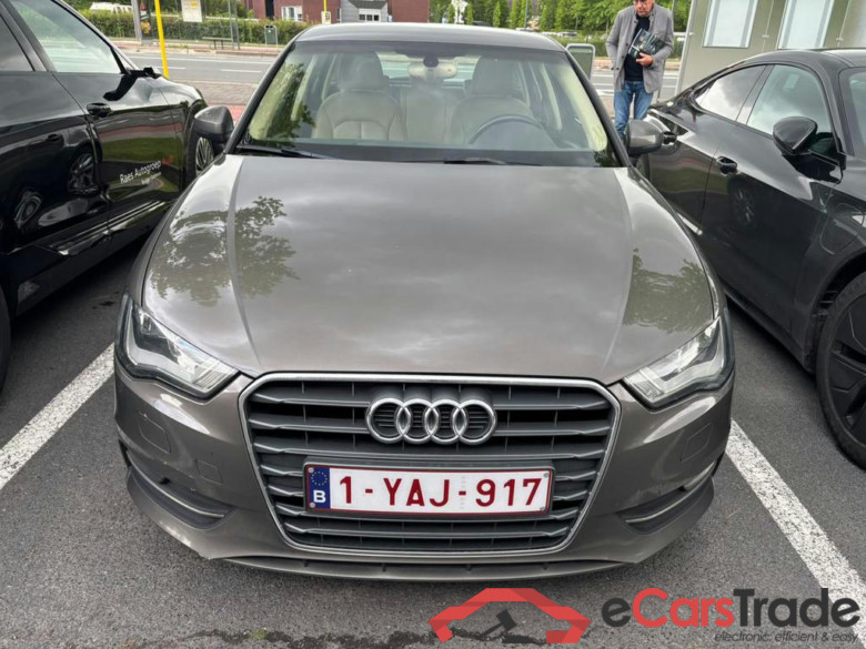 AUDI A3 Sportback Dsl A3 Sportback 1.6 TDi ultra Attraction #5