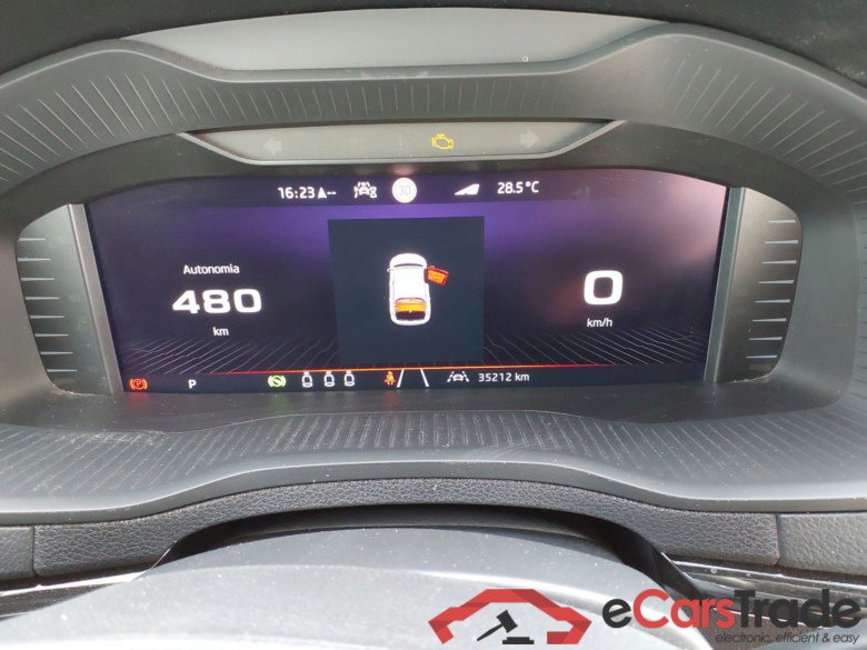 SKODA Karoq 2.0 TDI 110kW 150cv DSG AutomÃ¡tico Sportline #4