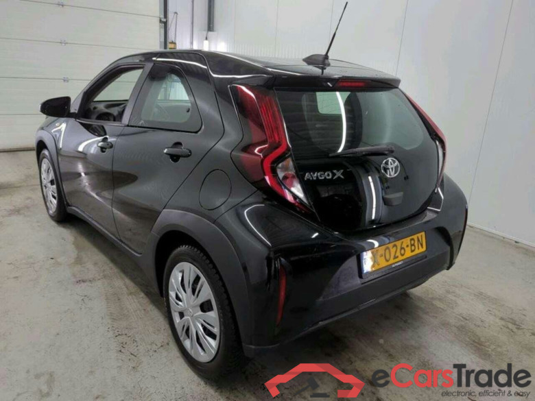 TOYOTA Aygo X 1.0 VVT-i MT Play #6