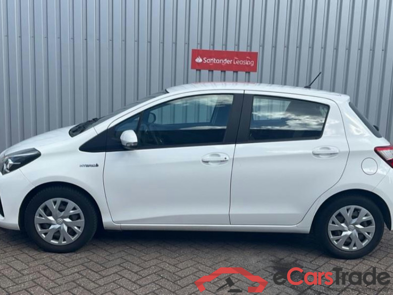 TOYOTA YARIS 1.5vvti hybrid active 74kW cvt aut #2