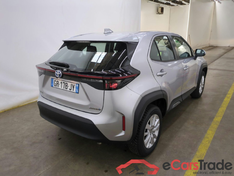 TOYOTA Yaris Cross Hybride / 2021 / 5P / SUV 1.5 HYBRID 116H DYNAMIC BUSINESS BEY AWD #3