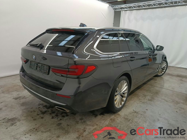 BMW 5 TOURING DIESEL - 2020 520 dXA 190 MHD 5d #2