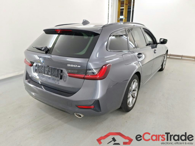 BMW 320e Plug-In Hybrid Aut. LED-Xenon LC-Pro Navi Hi-Fi 1/2 Sport-Leather KeylessGo Camera Klima PDC ... #3