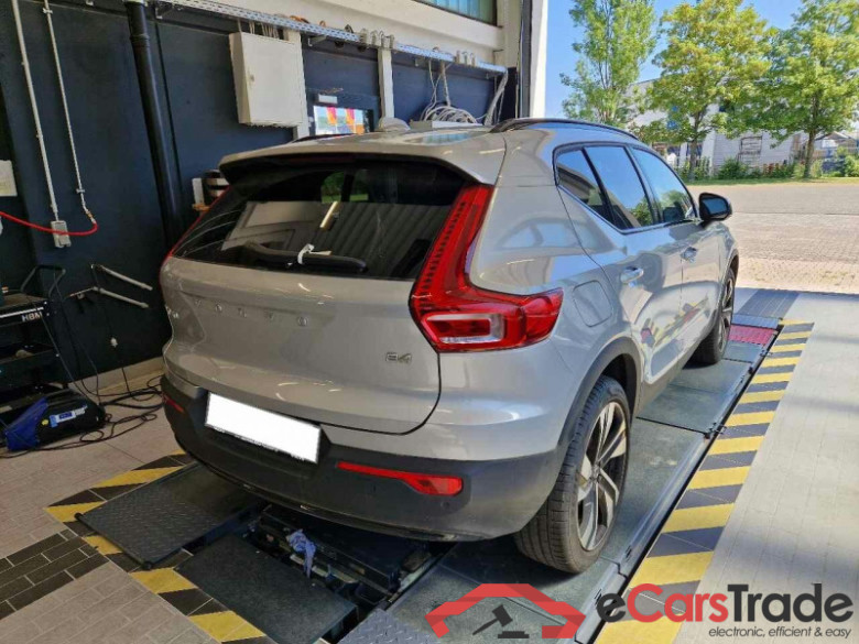 Volvo XC40 (2017->) DE - SUV5 B4 2WD EU6d, Ultra Dark, (Facelift) 2023 - 2024 #3