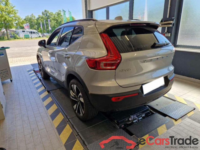 Volvo XC40 (2017->) DE - SUV5 B4 2WD EU6d, Ultra Dark, (Facelift) 2023 - 2024 #4
