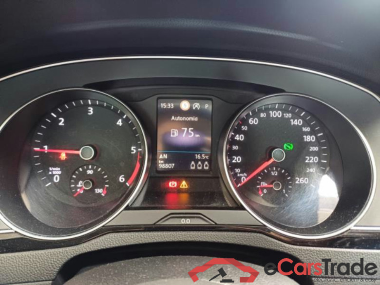 VOLKSWAGEN PASSAT / 2019 / 5P / STATION WAGON VAR. 2.0TDI SCR EVO 110KW BUSINESS DSG #4