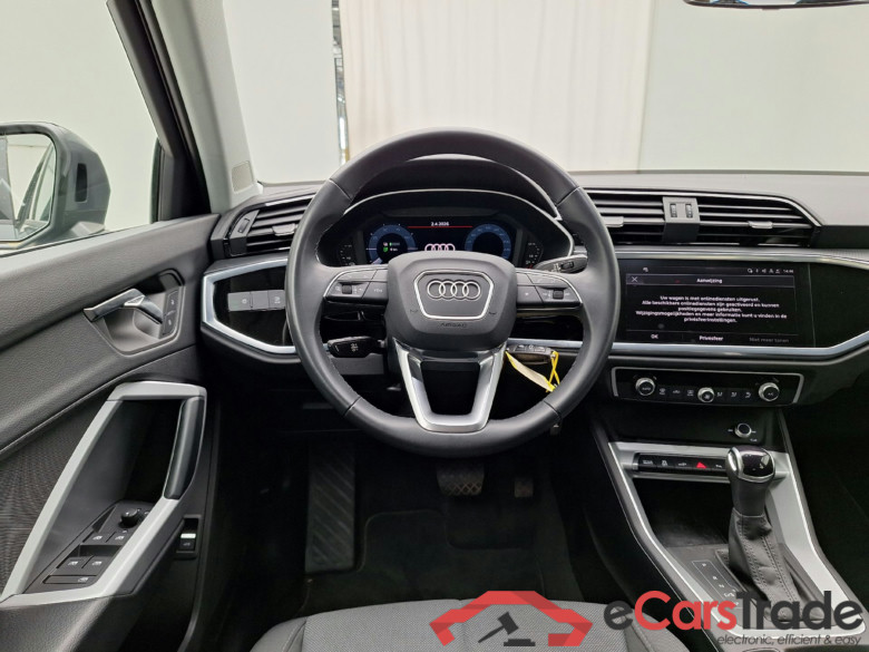 Audi, Q3 '18 PHEV, Audi Q3 45 TFSI e S tronic 5d #5