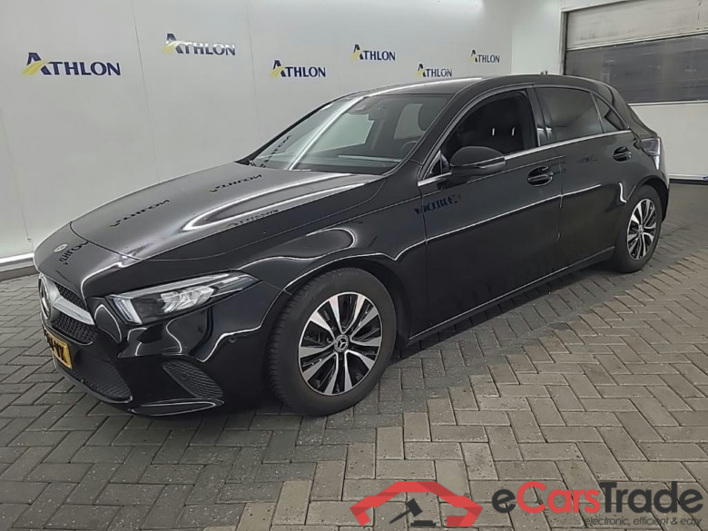 MERCEDES-BENZ A-klasse A 180 7G-DCT Business Solution 5D 100kW #1