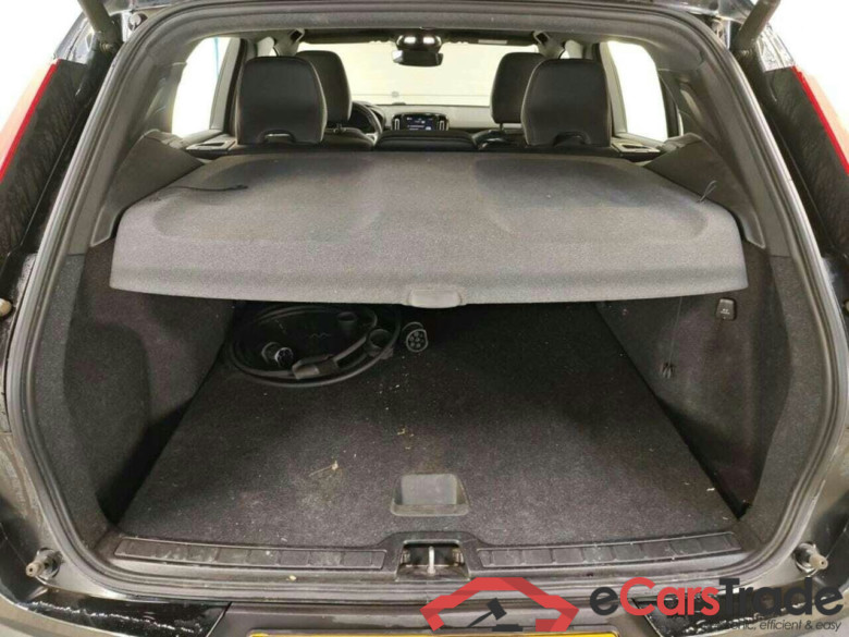 VOLVO XC40 Recharge P8 AWD RDes #6