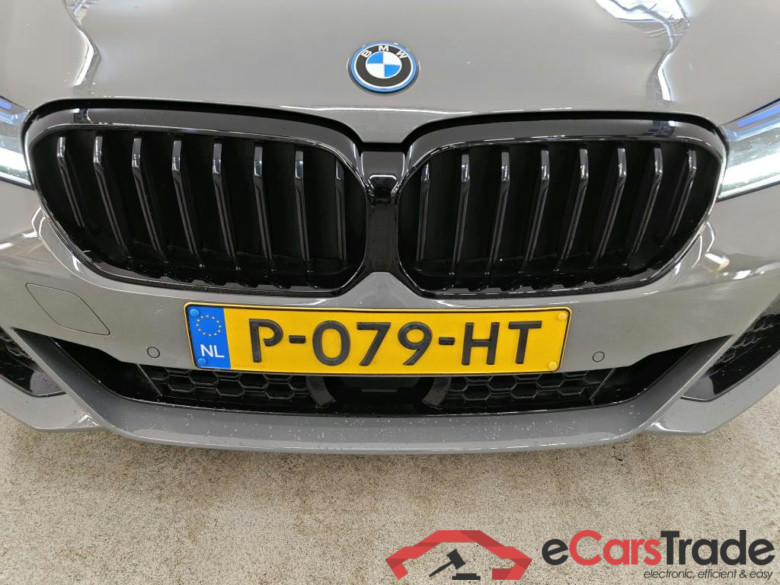 BMW 5 Serie Sedan 530e M Sport 4d + Pano #5