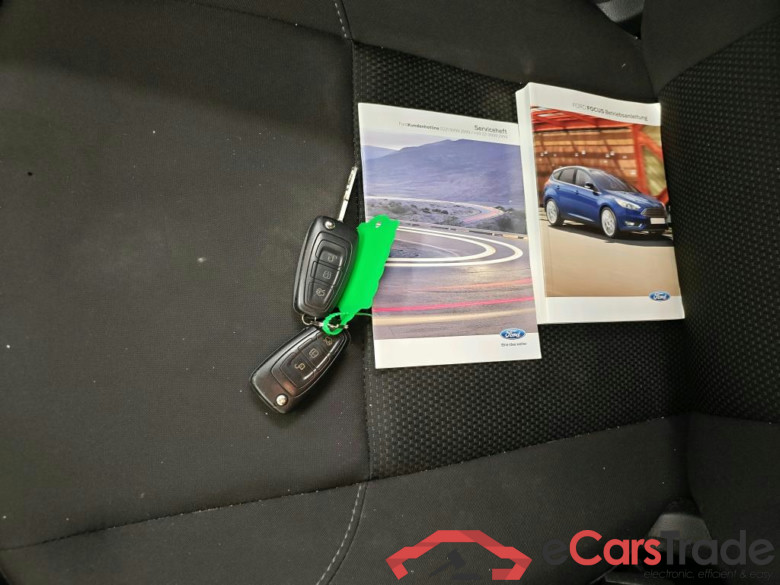 Ford Focus 1.0 EcoBoost Lease Edition 100 pk Wagon 5d #4