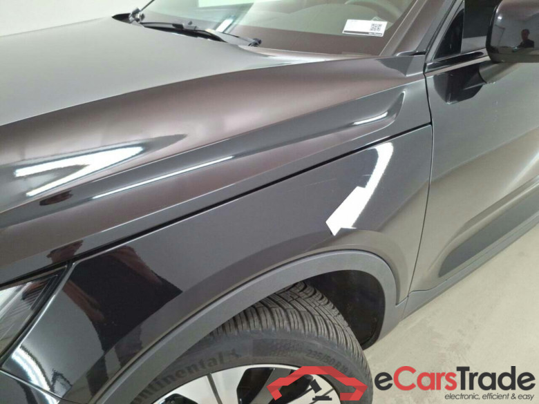 VOLVO XC40 RECHARGE CORE #5
