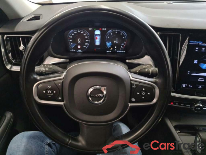 VOLVO V60 2.0 B3 Momentum Advantage #6