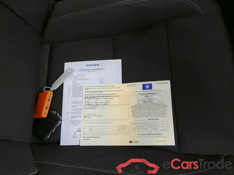 VOLVO - VOL XC40 T2 129PK Geartronic Momentum Pro & Park Assist Pack  * PETROL * #4