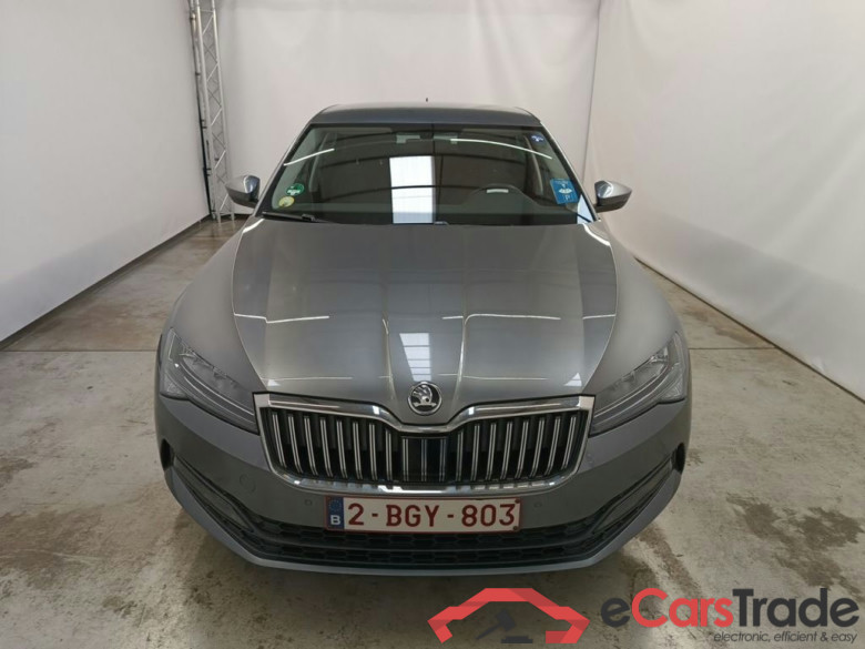 Skoda Superb 2.0 CRTDI 90kW DSG7 Clever 5d #5