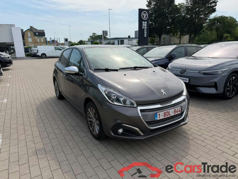 PEUGEOT 208 1.2i PureTech Access #2