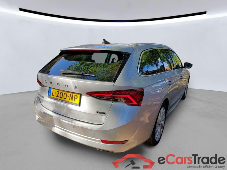 SKODA Octavia Combi 110 kW #6