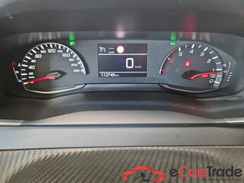 PEUGEOT 208 / 2019 / 5P / BERLINA ACTIVE BLUEHDI 100 S/S #4