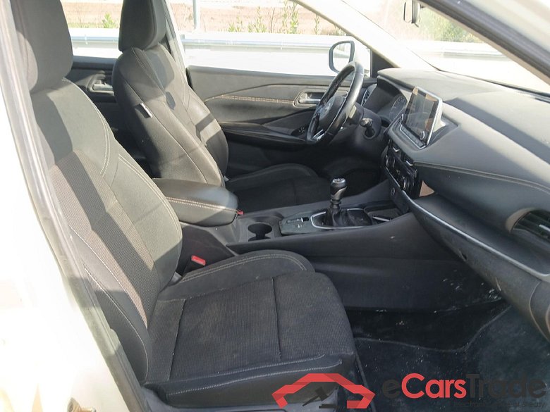 NISSAN QASHQAI / 2021 / 5P / todoterreno DIG-T 103kW (140CV) mHEV 4x2 Acenta #6