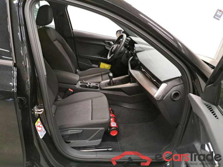 AUDI - AUD A3 BERLINE 30 TDi 116PK Attraction Pack Business & Rear Park Sensors #3