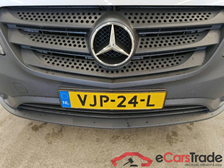 Mercedes-Benz Vito 110CDI Functional XL 4d #5